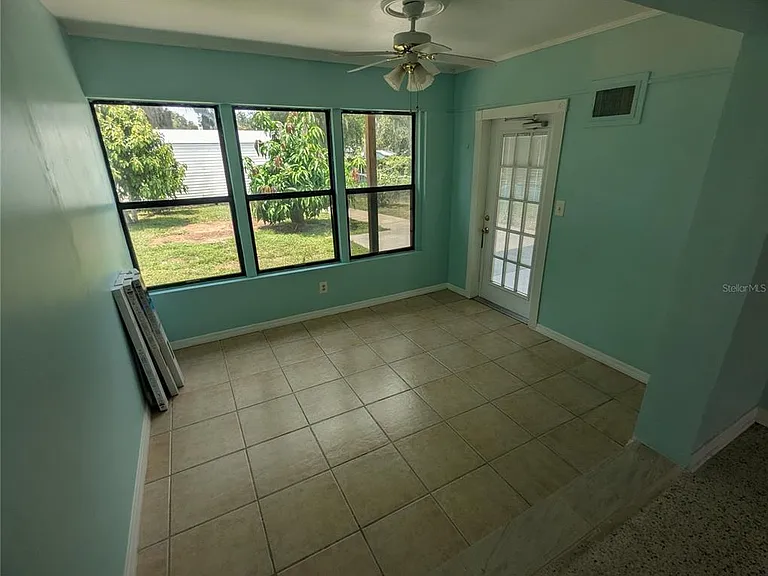 1521 Normandy Way — Photo 12
