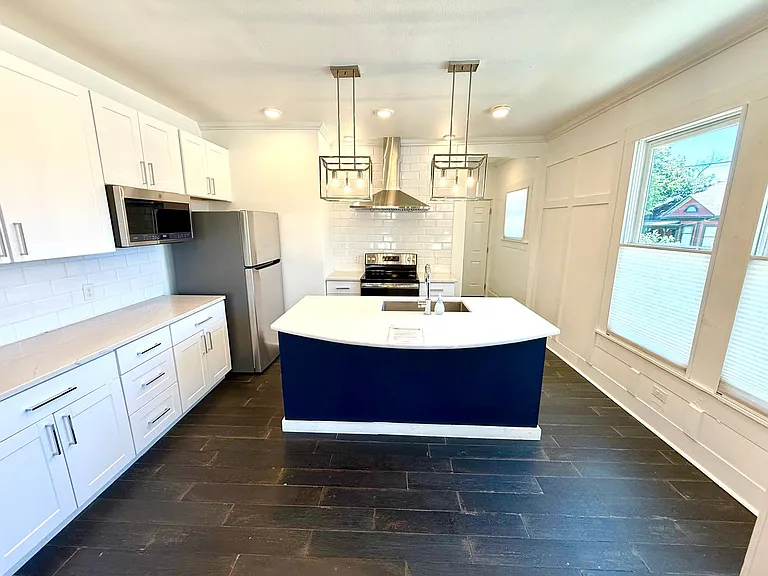 804 Dawson St — Photo 8