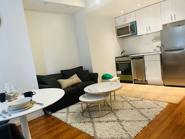 1st image of 150 W 51st St APT 1227