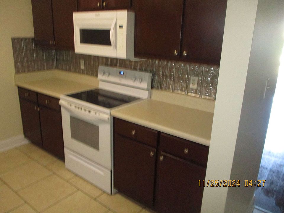 2nd image of 131 Laurelwood Ct