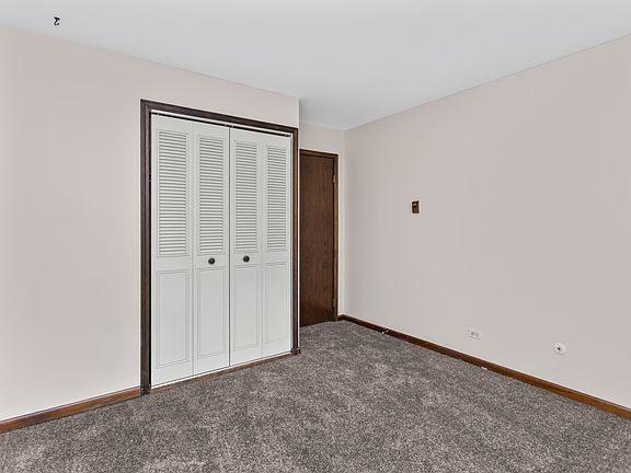 4th image of 122 Circle Ave APT 307
