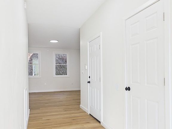 3rd image of 105 Belfast Rd #1&2