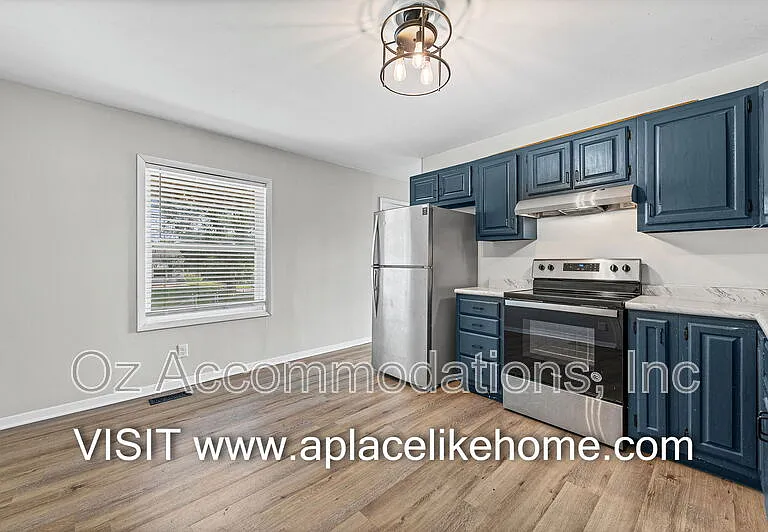 3310 Iroquois Ln — Photo 9