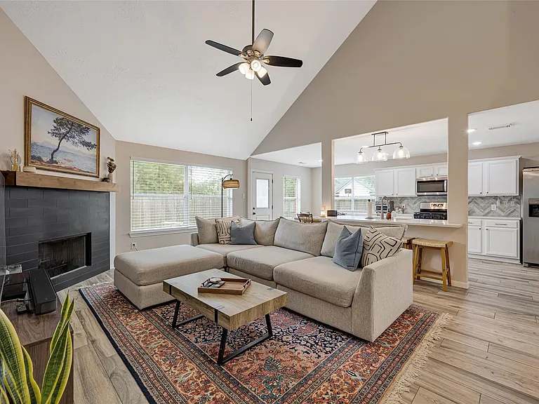 4102 Caneshaw Dr — Photo 9