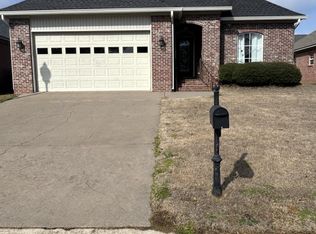 399 N Point Dr, Meridian, MS 39305