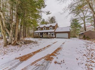 44 Willow Rd, Queensbury, NY 12804