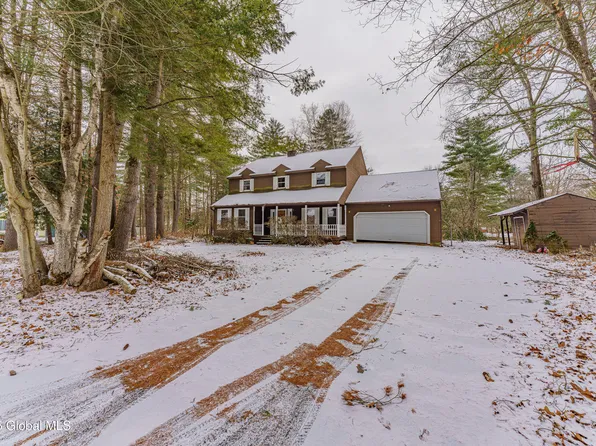 44 Willow Road, Queensbury, NY 12804