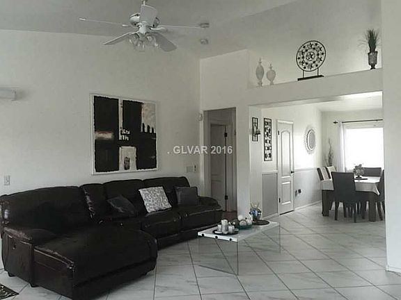 4th image of 5900 Oakton St