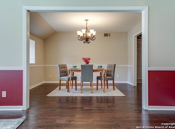 5th image of 2915 Larkwood Dr