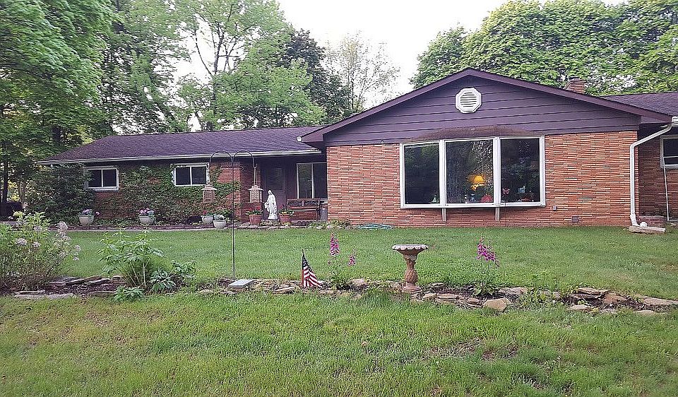 1st image of 4279 Island Park Dr