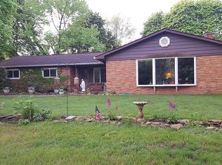 4279 Island Park Dr, Waterford, MI 48329
