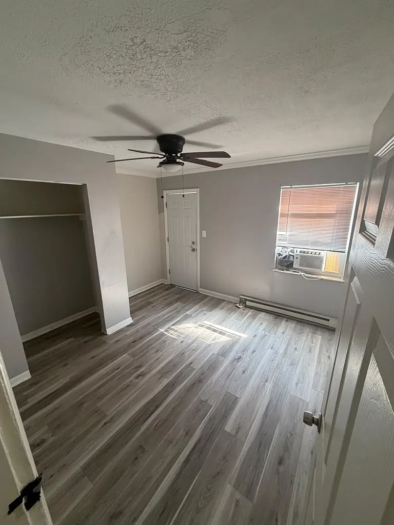 3 bed, 1150 sqft, $1,550 — Photo 2
