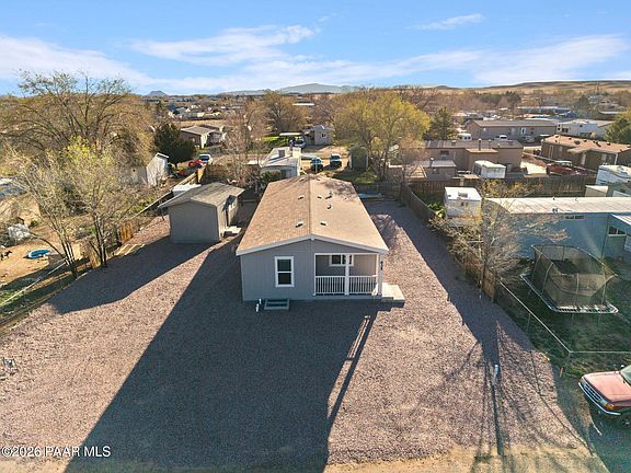 4th image of 635 Ruth Rd