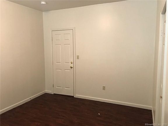 4th image of 95 Wordin Ave #2R4