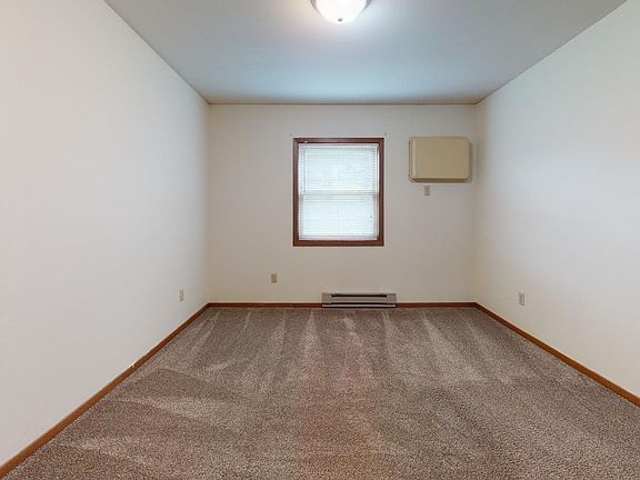 4th image of 530 Clark St #104