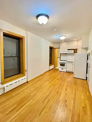 Rented by Waverly Realty Associates | media 24