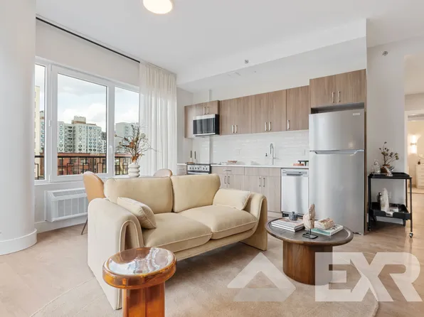 286 Rider Avenue image 15 of 17