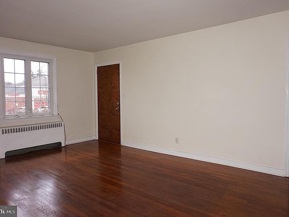 5th image of 10 Lloyd Ave APT 2N