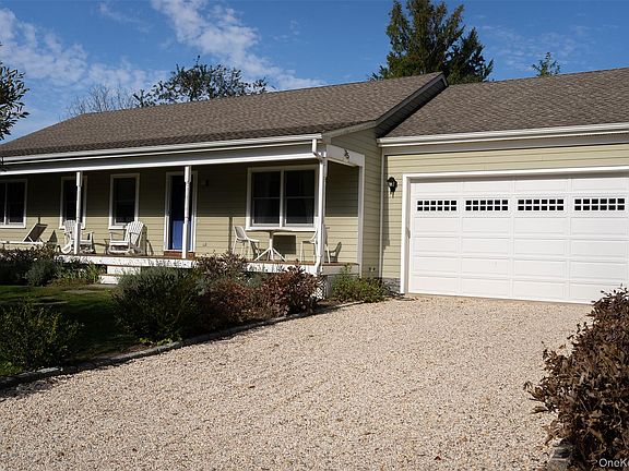 2nd image of 435 Sound Road