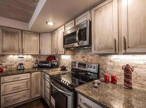 4th image of 140 Buena Vista Dr