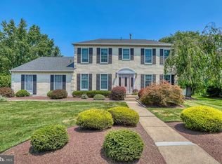 732 Paxson Ln, Langhorne, PA 19047