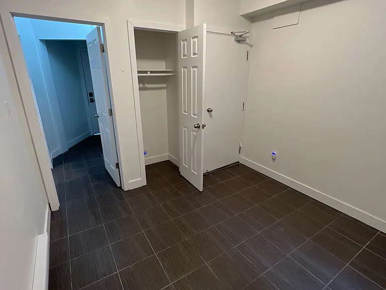 159 Montrose Ave #1 — Photo 12