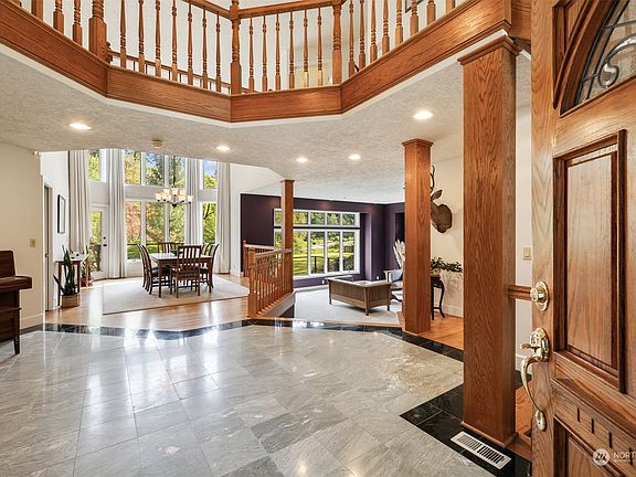 4th image of 13811 NE River Bend Drive