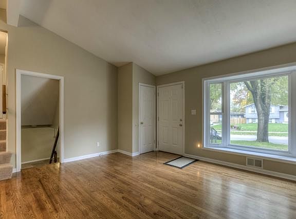 5th image of 1206 Skyline Dr