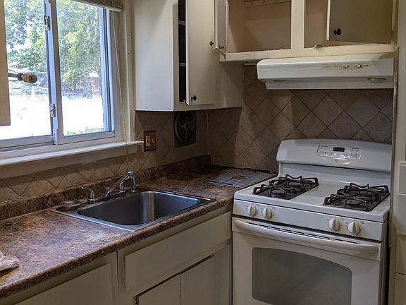 3rd image of 146-37 181st St Floor 1