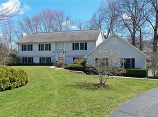 40 Dearborn Pl, Newington, CT 06111