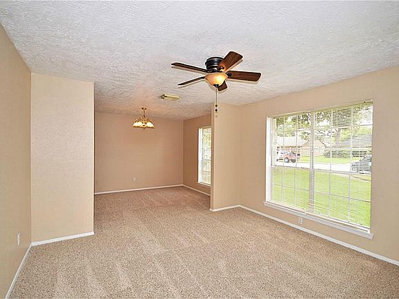 4th image of 2904 Laurelridge Dr