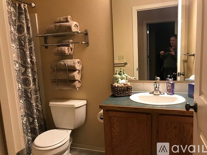 1st image of 302 W Yakima Ave #208
