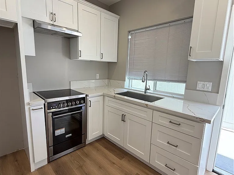 6246 Tujunga Ave — Photo 5