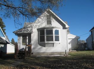 305 N 1st St, Milbank, SD 57252