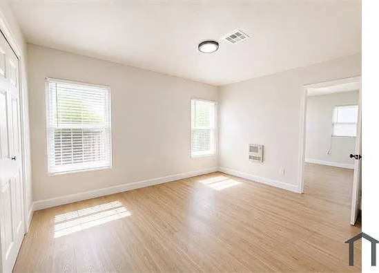 1421 W 90th Pl — Photo 11