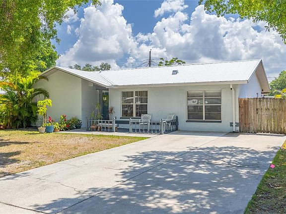 2nd image of 2153 Catalina Dr N