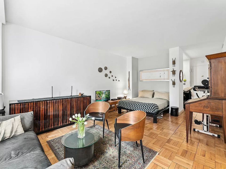 1st image of 63 E 9th St APT 6C