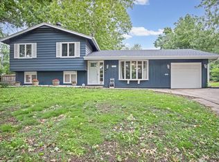 3010 SW Arnold Ct, Topeka, KS 66614