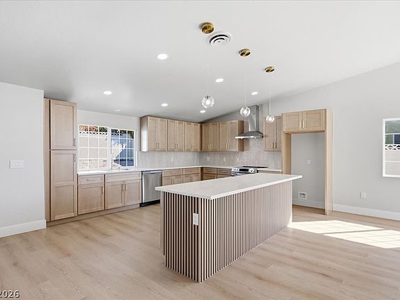 2nd image of 1439 Sorrel Rd