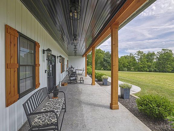 3rd image of 15607 Ireland Rd