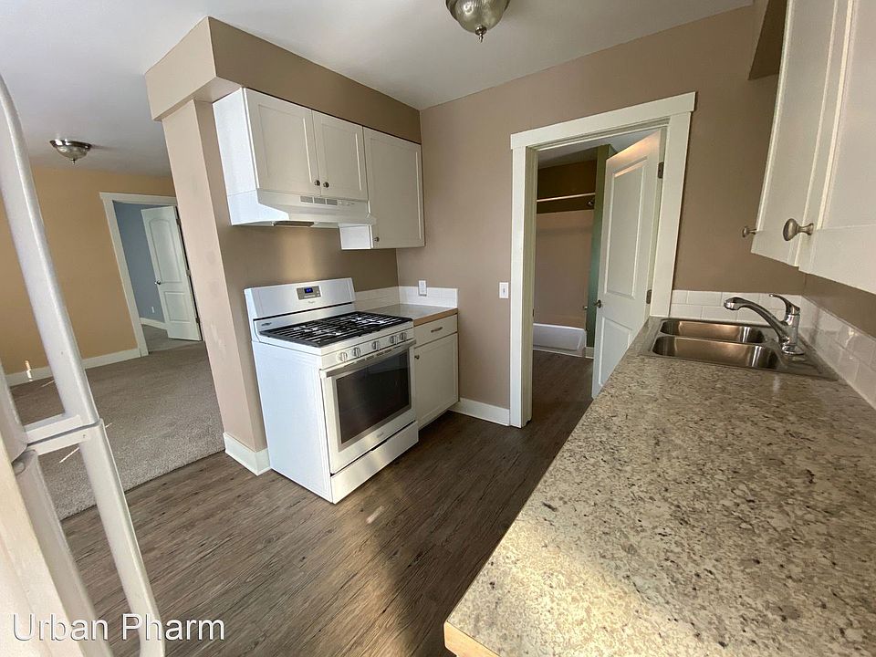 1st image of 324 Hollister Ave SE APT 2