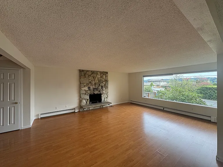 10647 Sand Point Way NE — Photo 3