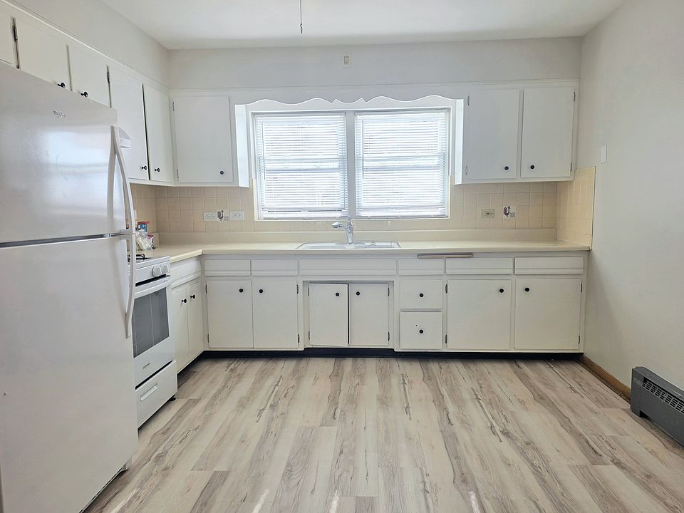 1st image of 7536 W Lawrence Ave #2N