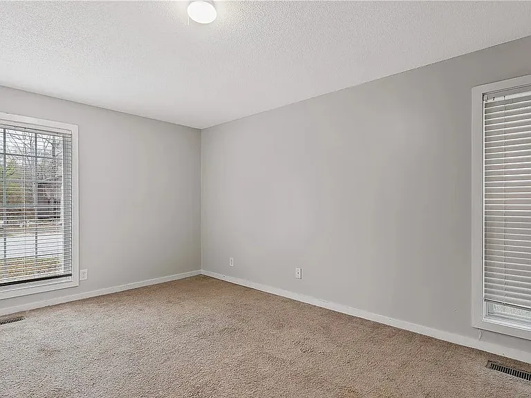 316 Whipple Tree Ln — Photo 41