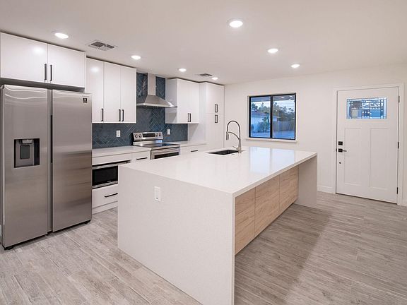 2nd image of 7537 E Edgemont Ave