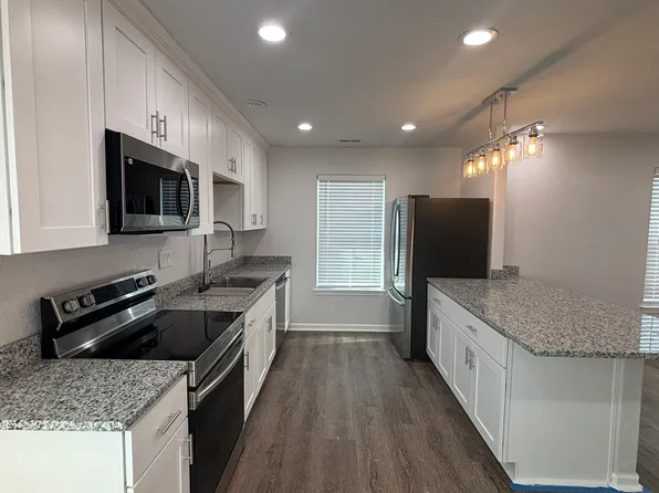 713 15th St, Virginia Beach, VA 23451