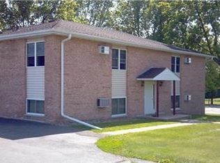 1325 Henry St APT 6, Prescott, WI 54021