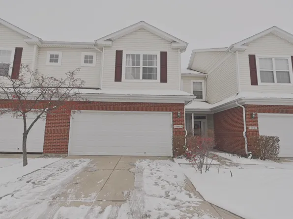 10915 Perry Pear Dr, Zionsville, IN 46077