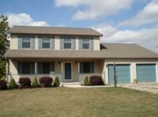 35 Boy Scout Rd, New Oxford, PA 17350