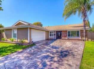 2826 Greengrove St, Santa Ana, CA 92705